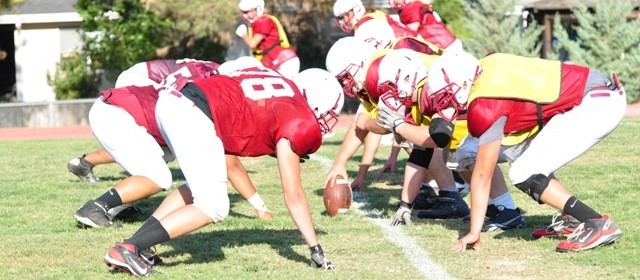 Bearcats host Pirates, Paso High football
