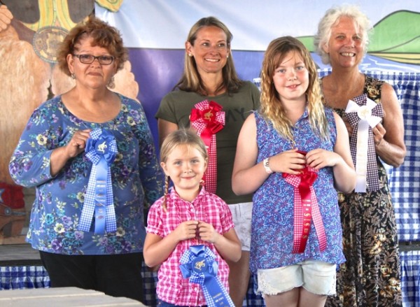 Cobbler and Pie Contest winners.