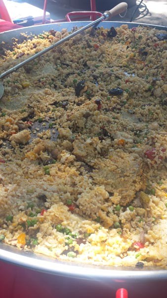 Pinot and Paella 4