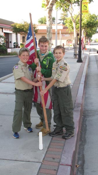 Boy scouts decotate