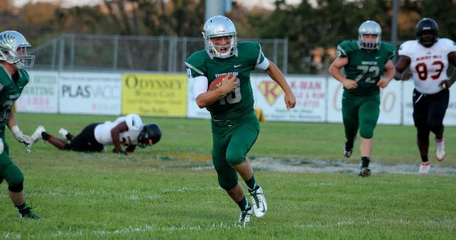 THS football, Eagles, Jordan Bernal, Penny Fuentes