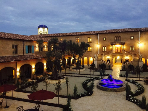 The Allegretto Vineyard Resort, image from Expedia.