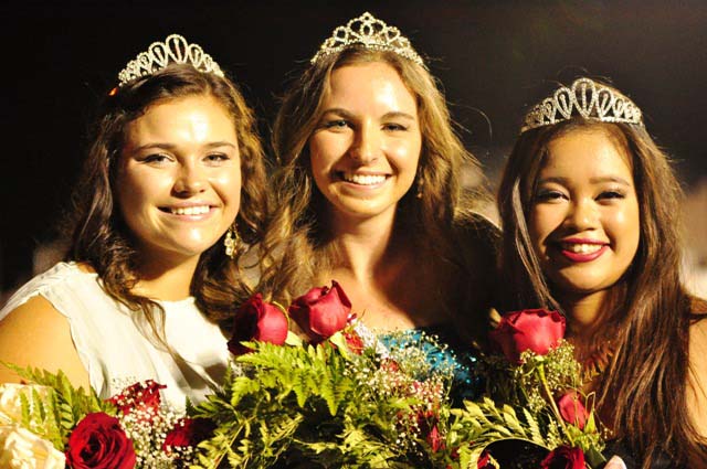 Chloe Kerns, Ashley Davis, Gabby Hamamoto