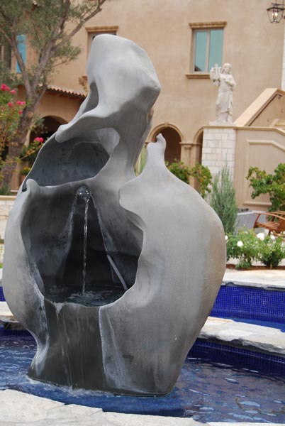 A modern fountain in the resort's Piazza.