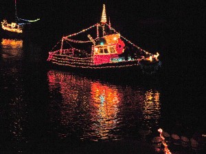 Lighted-Boat-Parade-1_web-1