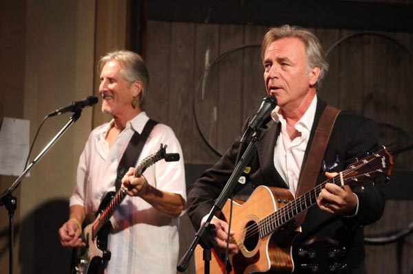 Paso Wine Man Casey Biggs and his band in performance.