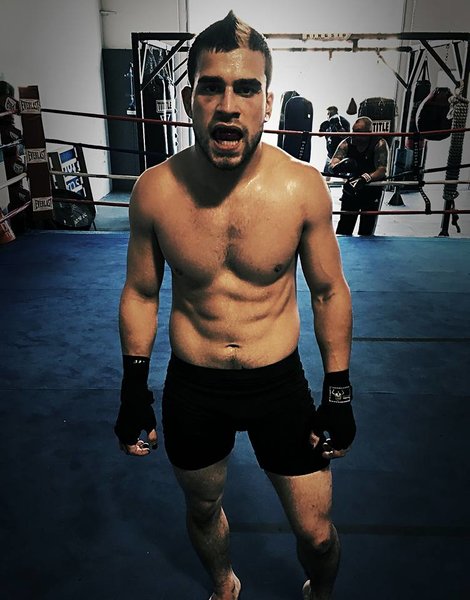 Paso Robles native Chris Elisarraras MMA Fighter