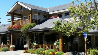 Cambria Pines Lodge wine dinner