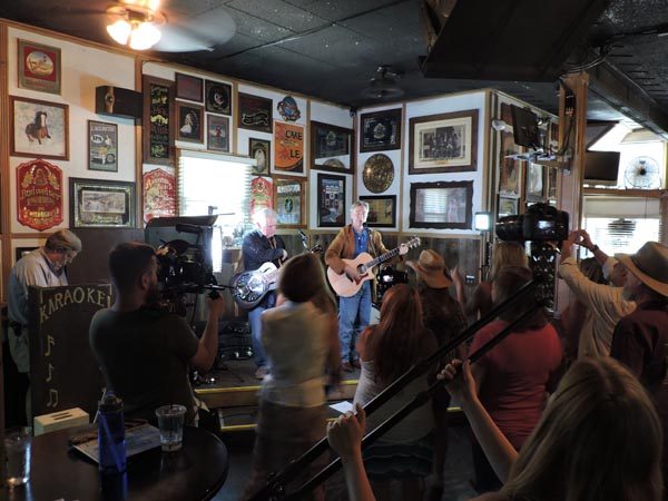 Live music at the Pine Street Saloon.