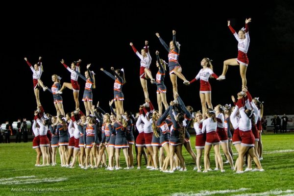 Greyhound & Bearcat cheerleaders joined forces.
