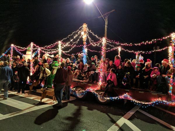 christmas-light-parade-paso-robles