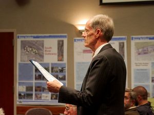 City Attorney Thomas Frutchey administering the Oath of Office.