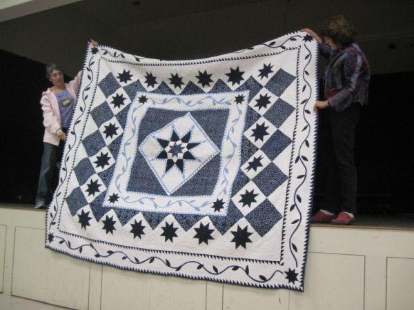 Almond country quilters