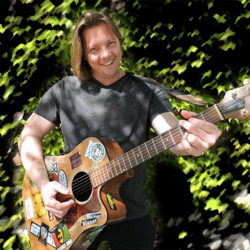 Noah and the vinetones