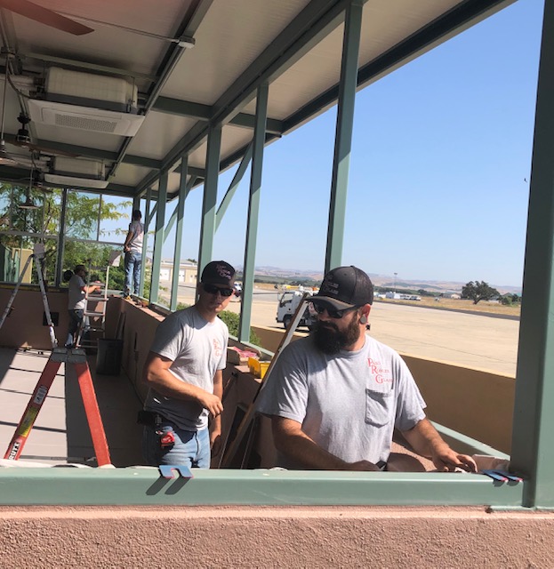 Joe's One-Niner Diner men at work