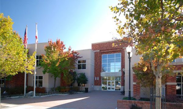 city hall closes for Covd-19