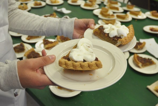 Volunteers and donations needed for annual 'Thanksgiving in Paso Robles'