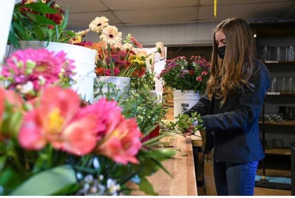 buy local flowers