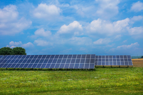 Lance’s Carpet, Window & Tile Cleaning announces solar panel cleaning services