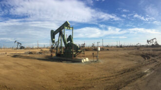 Oil-fields-at-Lost-Hills-in-Kern-County