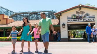 Knotts Berry Farm reopening
