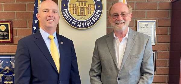 Senator discusses criminal and victim justice system with district attorney