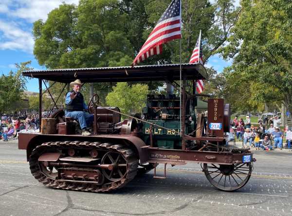parade 2