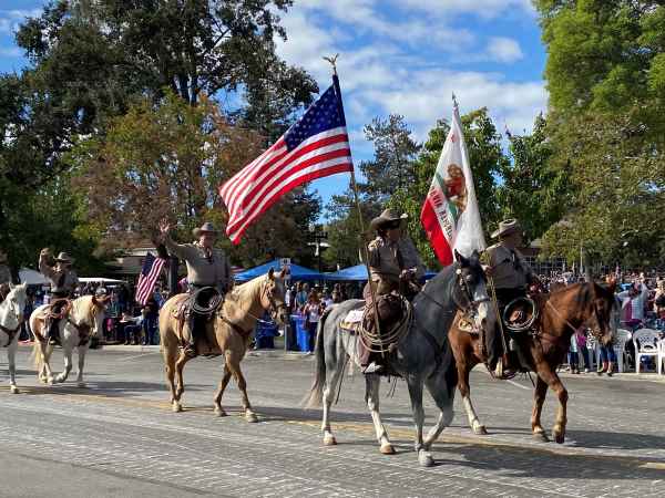 parade 3
