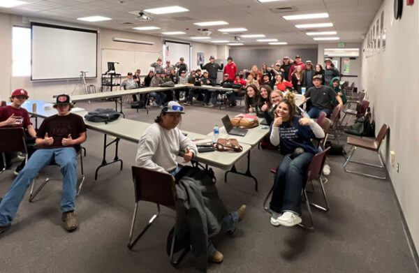 Mask-protest-at-Paso-Robles-High-School-california