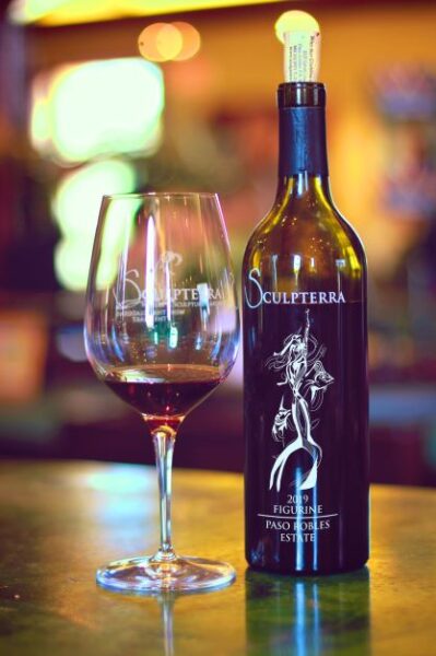 Figurine Glass sculpterra awards