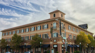Carlton Hotel