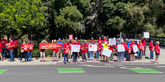 solar-users-protest