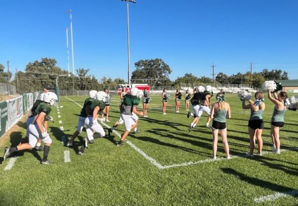 Eagles run through Cheerleaders
