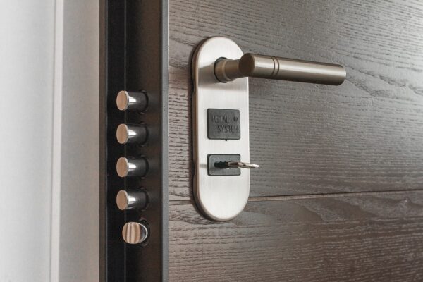 How to Protect Your Home Before Traveling During the Holidays