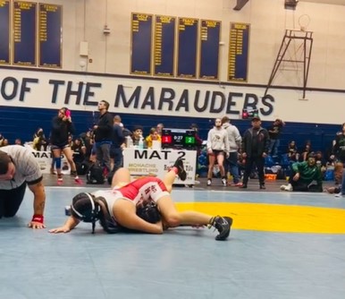 girl wrestlers