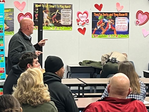 Sheriff visits Shandon for town hall meeting