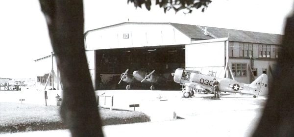 THE HANGAR Sherwood Field_ PC Estrella Warbird Museum