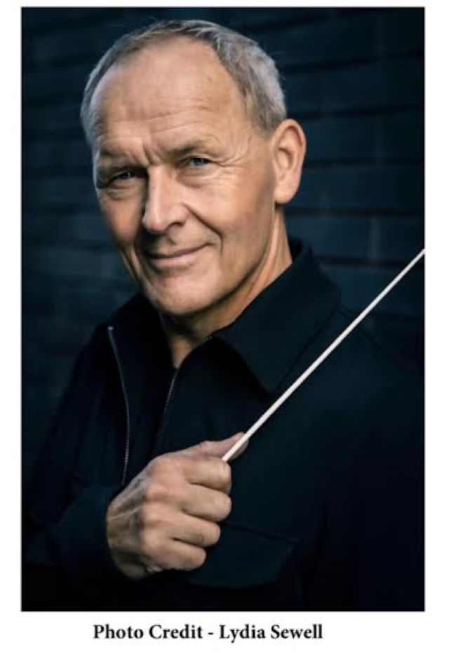 Maestro Andrew Sewell