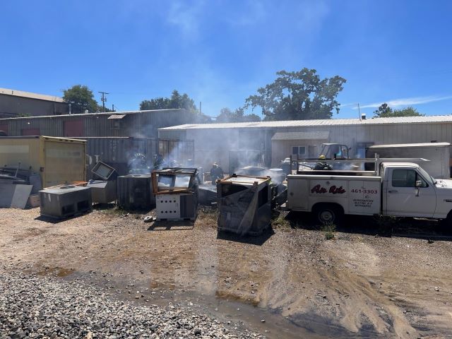 Fire temporarily closes Traffic Way in Atascadero