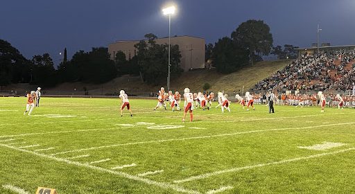 Greyhounds escape San Luis Obispo with a nail-biting victory over Tigers, 21-20