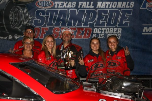 Drag racer Doug Gordon defends Top Alcohol Funny Car title, is crowned National Champion