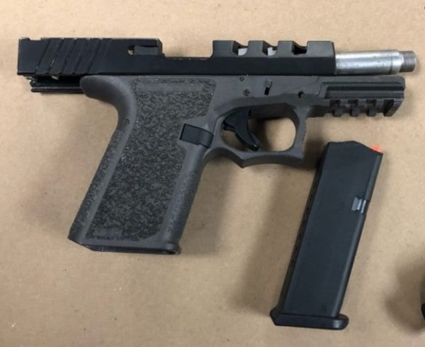 Man arrested on criminal threats, weapons charges