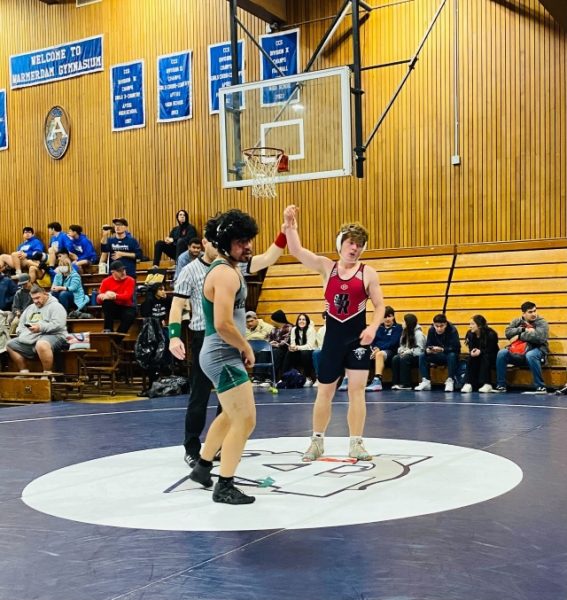 High school wrestling team secures 7th place at Pat Lovell Classic