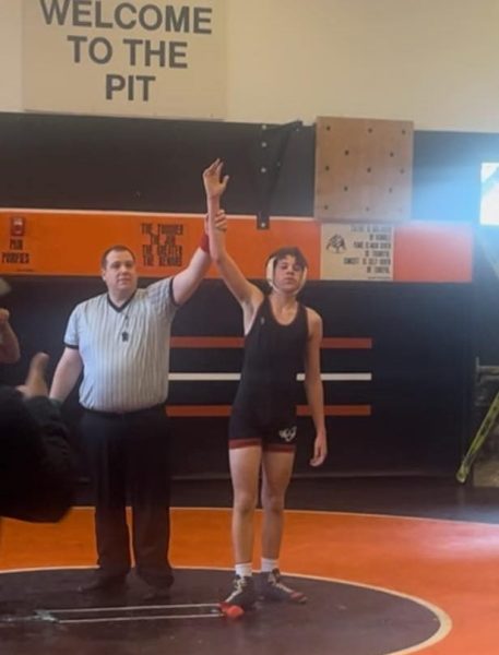 Bearcat wrestling team finishes 8th at invitational