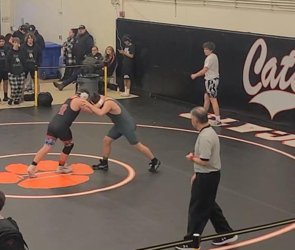 Bearcat wrestling team finishes 8th at invitational