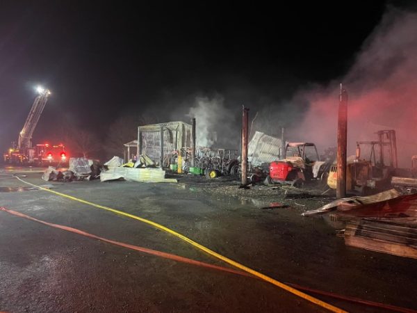 Crews contain commercial structure fire in Paso Robles