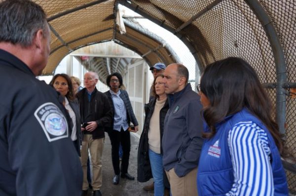Rep. Panetta speaks with CBP agents