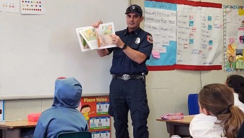 Fort Hunter Liggett firefighter visits local school for Read Across America