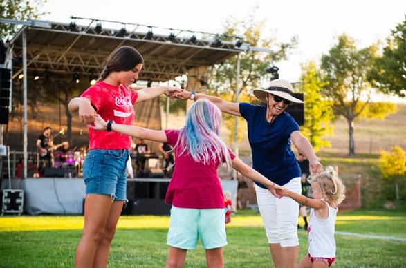 Photo gallery: July 4th celebration at Barney Schwartz