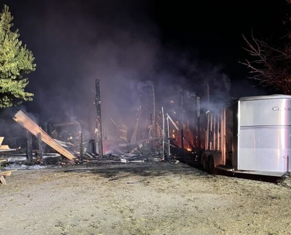 Crews contain barn fire in rural Paso Robles